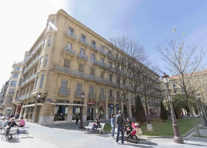 The Collection - Buen Pastor I San Sebastián